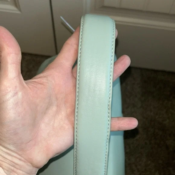 NWT Steve Madden Sage BEPeachy Shoulder Bag - Picture 3 of 4